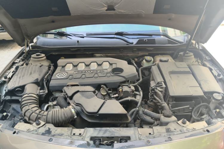 Used Buick Regal 2012 2.4L SIDI Elite Edition Engine Bay