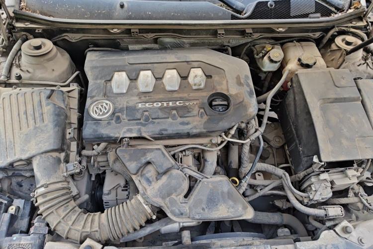 Used Buick Regal 2012 2.0L Comfort Edition Engine Bay