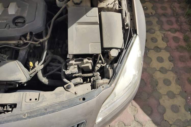 Used Buick Regal 2012 2.0L Comfort Edition Engine Bay Left