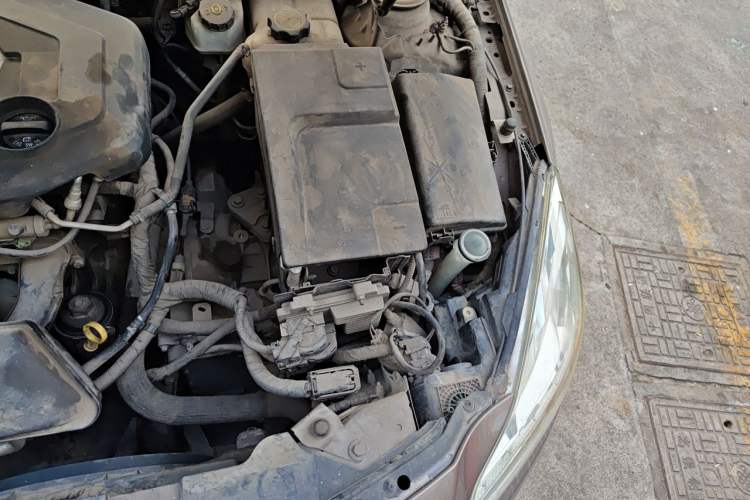 Used Buick Regal 2012 2.0L Comfort Edition Engine Bay Left
