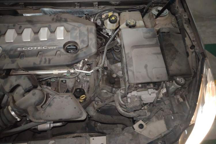 Used Buick Regal 2012 2.0L Luxury Edition Engine Bay Left