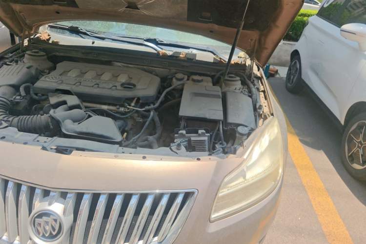 Used Buick Regal 2012 2.0L Comfort Edition Engine Bay Left