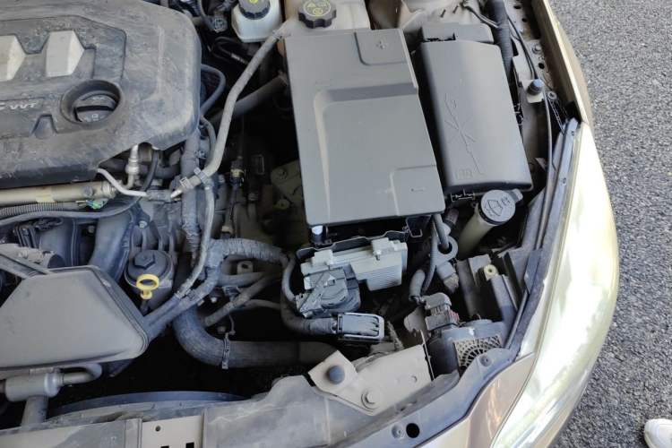 Used Buick Regal 2012 2.0L Comfort Edition Engine Bay Left