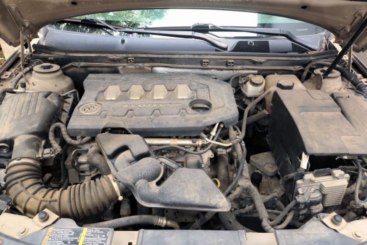 Used Buick Regal 2012 2.0L Comfort Edition Engine Bay