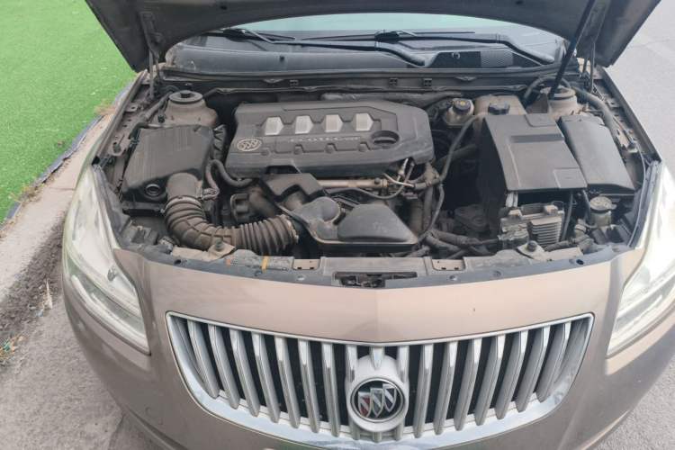 Used Buick Regal 2012 2.0L Comfort Edition Engine Bay
