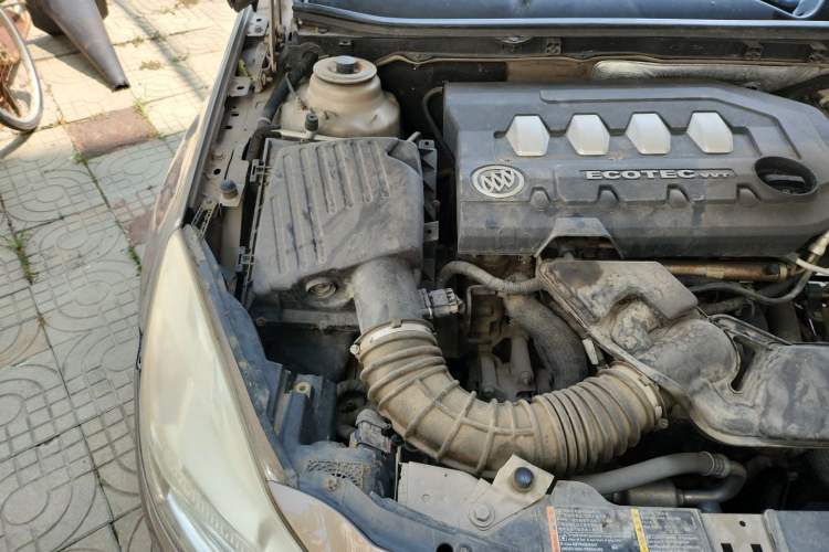 Used Buick Regal 2012 2.0L Luxury Edition Engine Bay Right