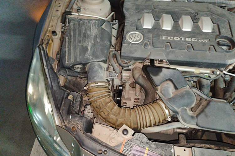 Used Buick Regal 2012 2.0L Luxury Edition Engine Bay Right