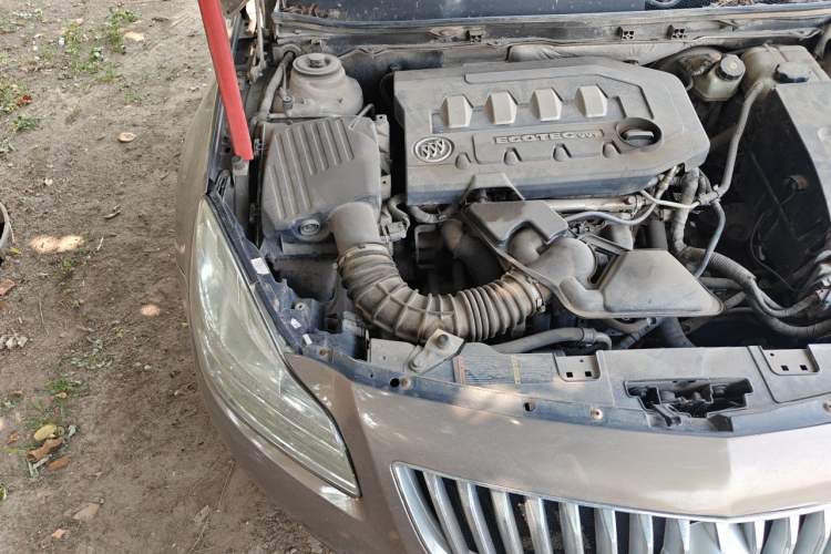 Used Buick Regal 2012 2.0L Comfort Edition Engine Bay Right