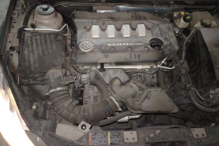 Used Buick Regal 2012 2.0L Luxury Edition Engine Bay Right