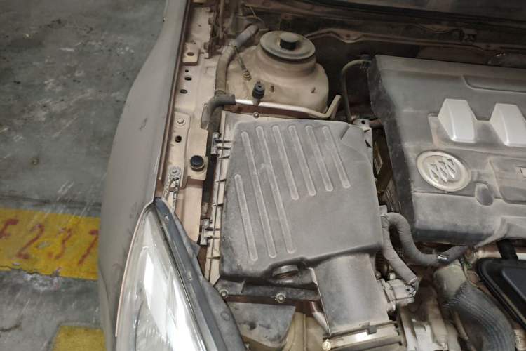 Used Buick Regal 2012 2.0L Luxury Edition Engine Bay Right