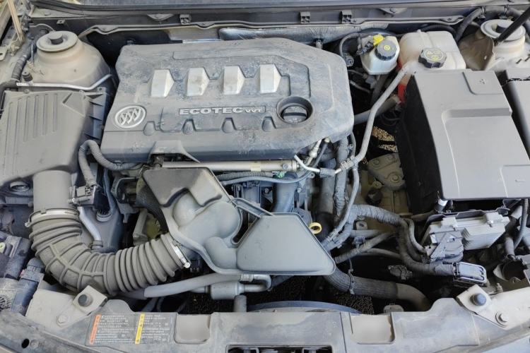 Used Buick Regal 2012 2.0L Comfort Edition Engine Bay