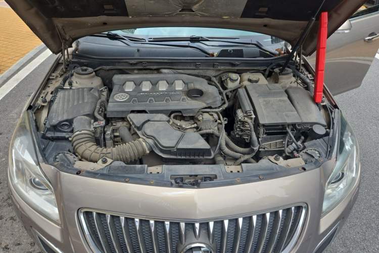 Used Buick Regal 2012 2.4L SIDI Flagship Edition Engine Bay