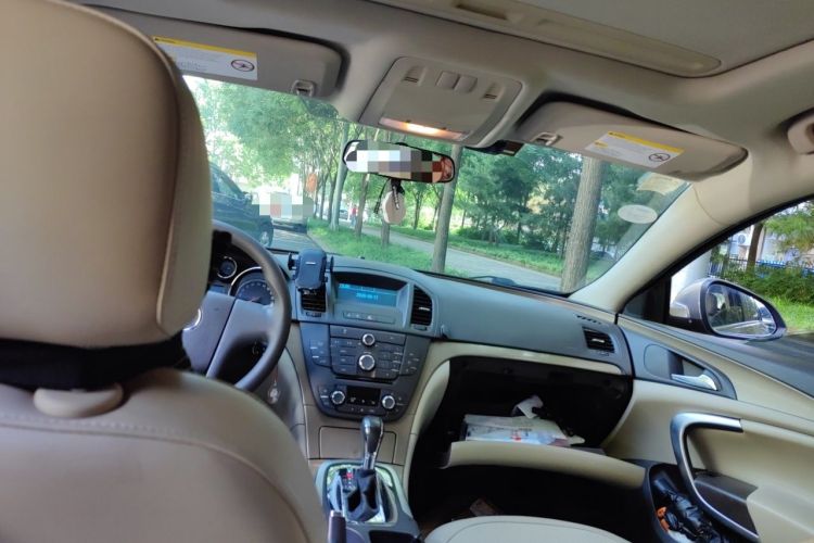 Used Buick Regal 2012 2.0L Comfort Edition Headliner