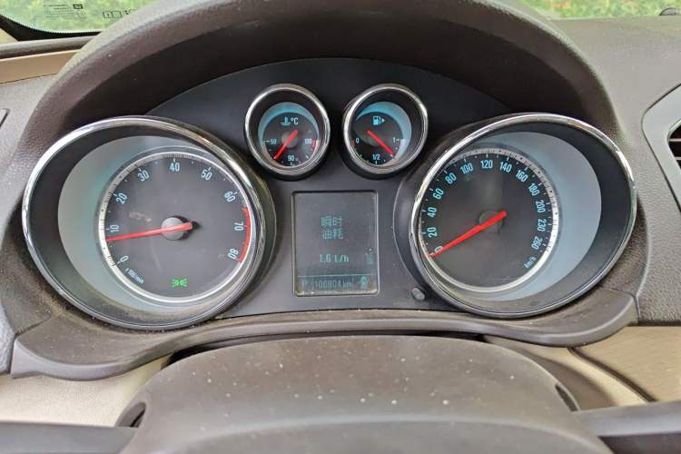 Used Buick Regal 2012 2.0L Comfort Edition Instrument Cluster