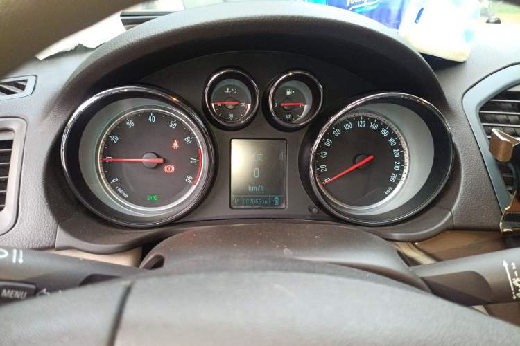Used Buick Regal 2012 2.0L Comfort Edition Instrument Cluster