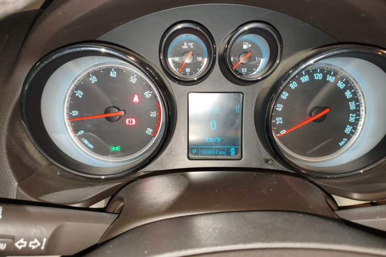 Used Buick Regal 2012 2.0L Luxury Edition Instrument Cluster