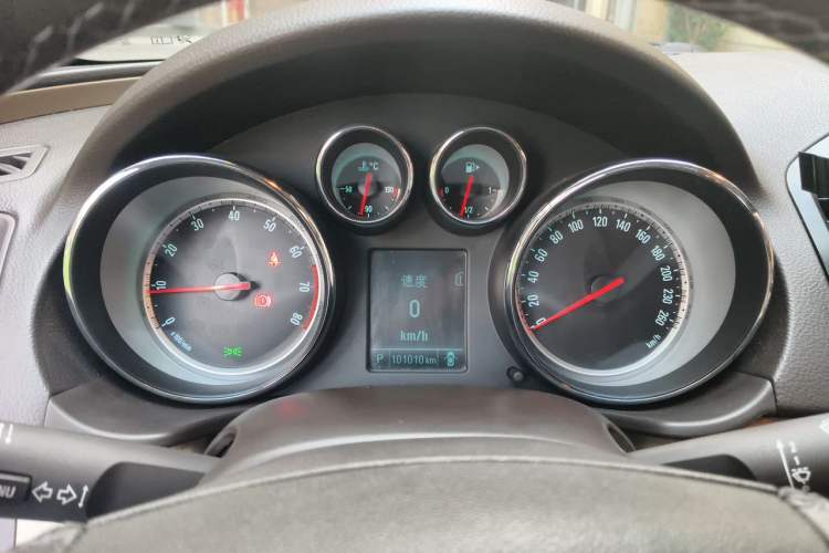 Used Buick Regal 2012 2.0L Luxury Edition Instrument Cluster