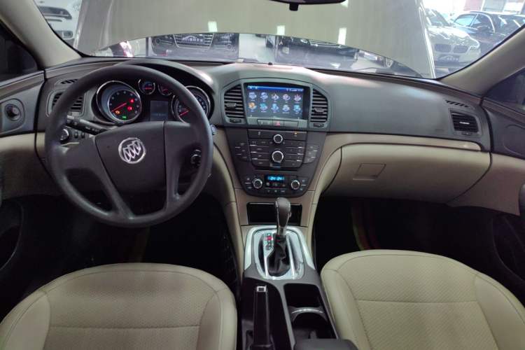 Used Buick Regal 2012 2.0L Comfort Edition Interior 3