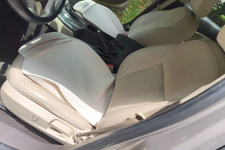 Used Buick Regal 2012 2.0L Comfort Edition Left Front Seat