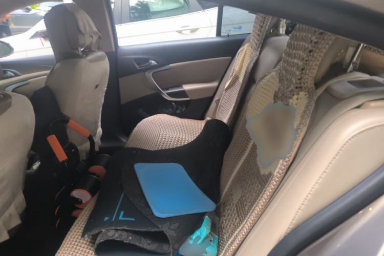 Used Buick Regal 2012 2.0L Luxury Edition Left Rear Seat