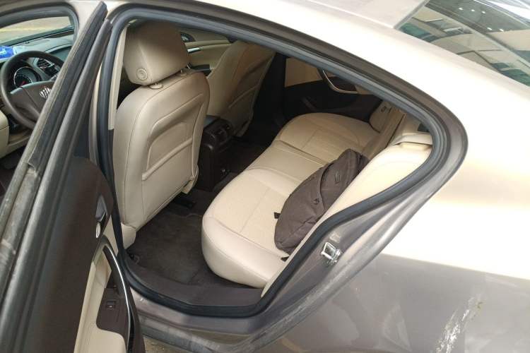Used Buick Regal 2012 2.0L Comfort Edition Left Rear Seat
