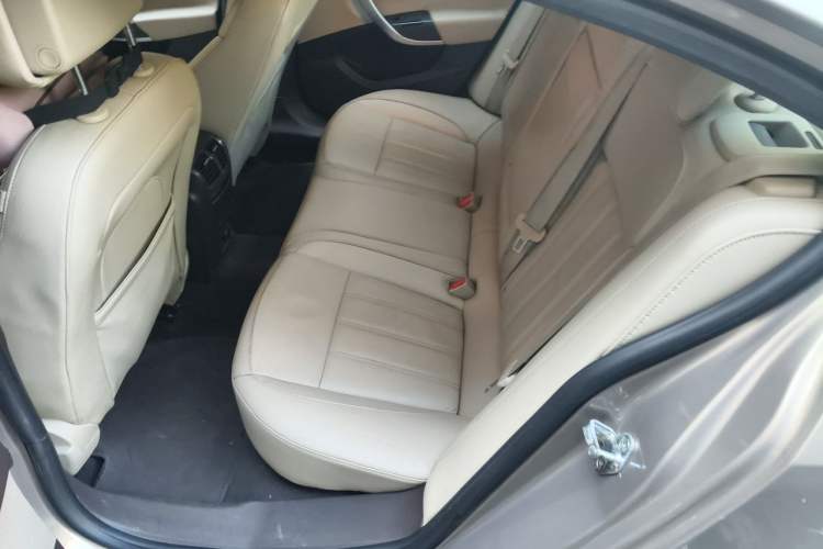 Used Buick Regal 2012 2.0L Luxury Edition Left Rear Seat