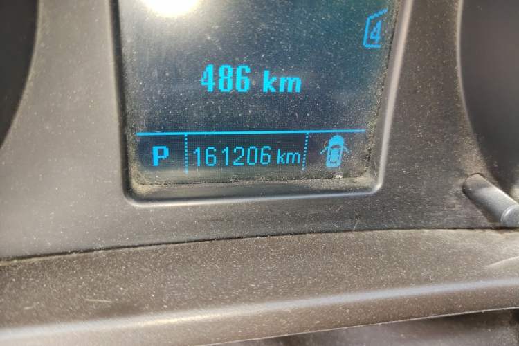 Used Buick Regal 2012 2.0L Comfort Edition Odometer Close Up