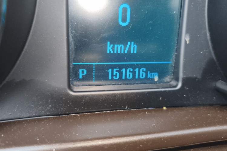 Used Buick Regal 2012 2.0L Comfort Edition Odometer Close Up