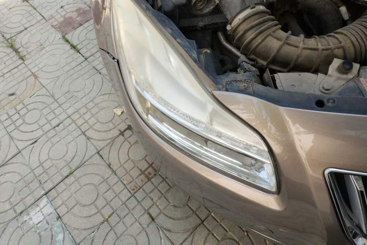 Used Buick Regal 2012 2.0L Luxury Edition Right Front Headlight