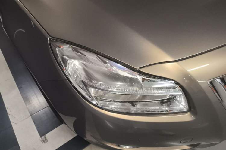 Used Buick Regal 2012 2.0L Luxury Edition Right Front Headlight