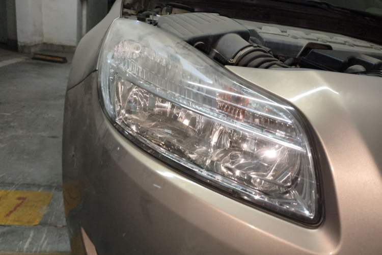 Used Buick Regal 2012 2.0L Luxury Edition Right Front Headlight