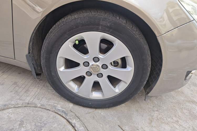Used Buick Regal 2012 2.0L Comfort Edition Right Front Wheel Hub