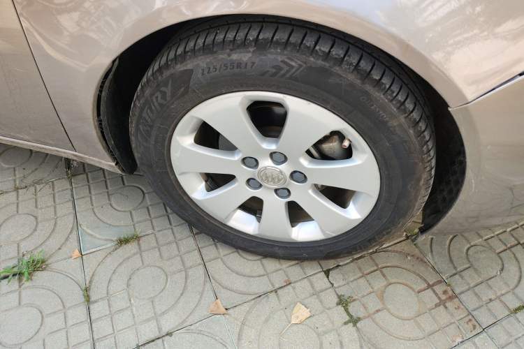 Used Buick Regal 2012 2.0L Luxury Edition Right Front Wheel Hub