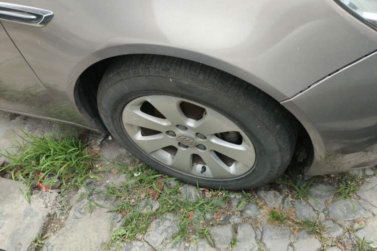 Used Buick Regal 2012 2.0L Comfort Edition Right Front Wheel Hub