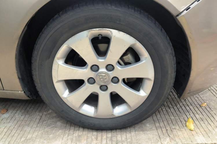 Used Buick Regal 2012 2.0L Comfort Edition Right Front Wheel Hub