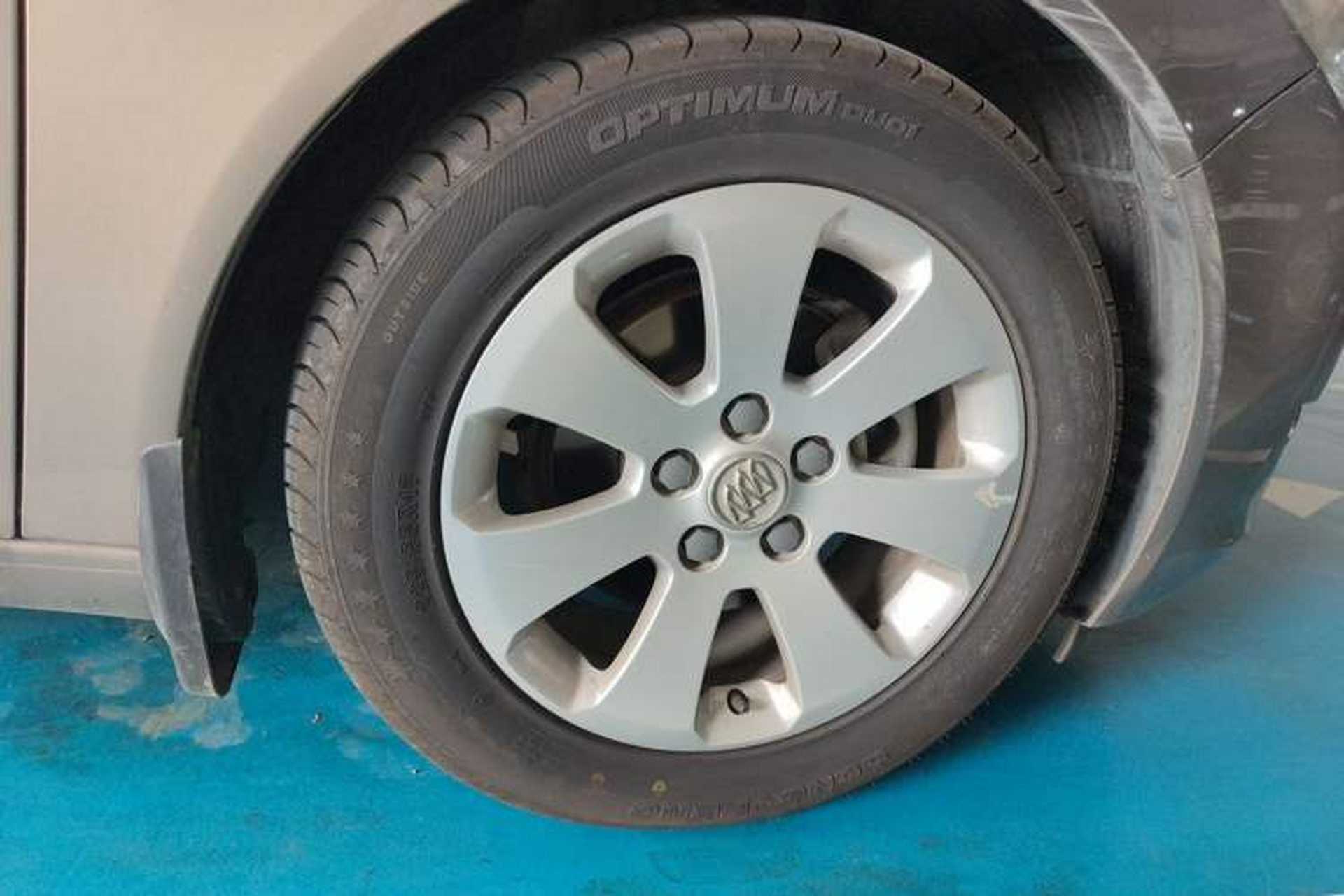 Used Buick Regal 2012 2.0L Comfort Edition Right Front Wheel Hub