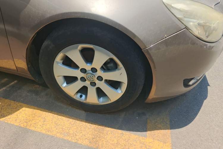 Used Buick Regal 2012 2.0L Comfort Edition Right Front Wheel Hub