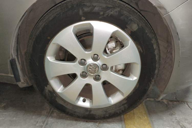 Used Buick Regal 2012 2.0L Luxury Edition Right Front Wheel Hub