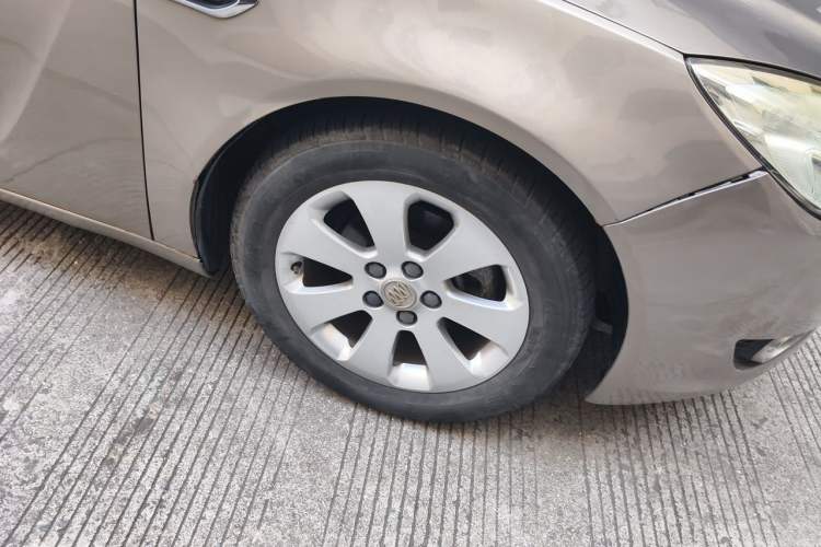 Used Buick Regal 2012 2.0L Luxury Edition Right Front Wheel Hub