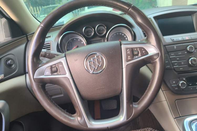 Used Buick Regal 2012 2.4L SIDI Elite Edition Steering Wheel