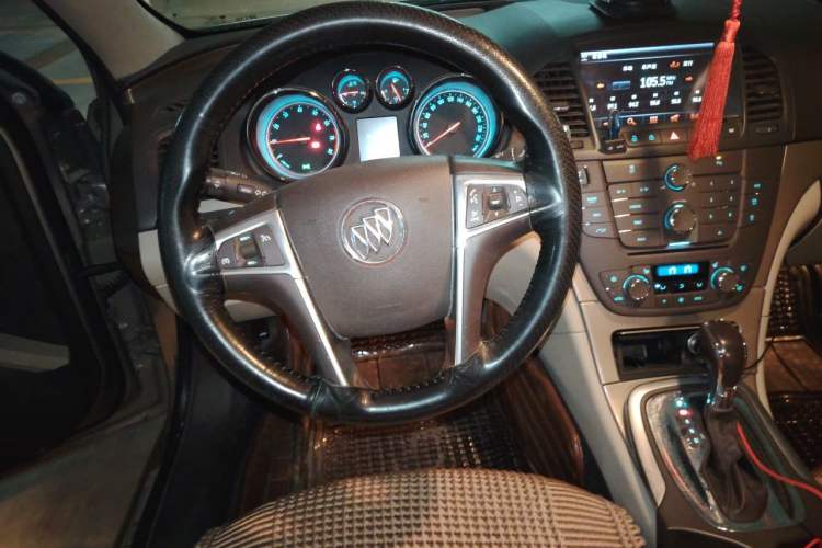 Used Buick Regal 2012 2.0L Luxury Edition Steering Wheel