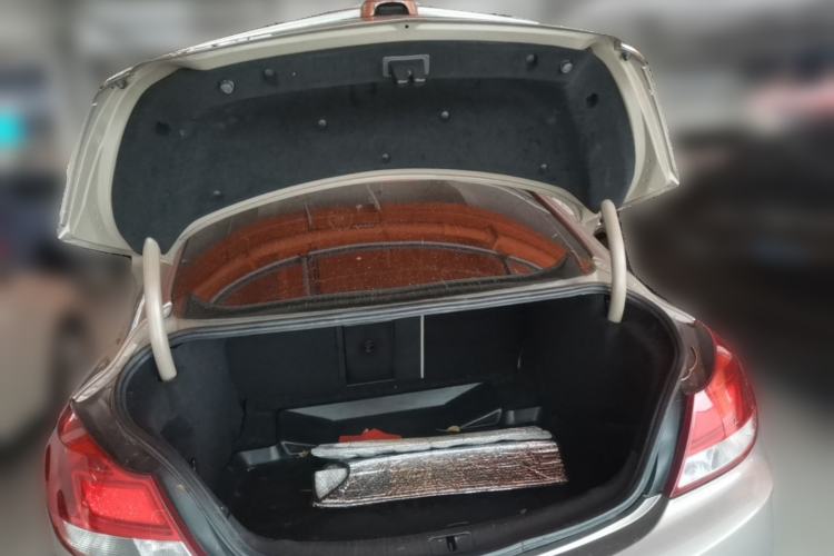 Used Buick Regal 2012 2.0L Comfort Edition Trunk