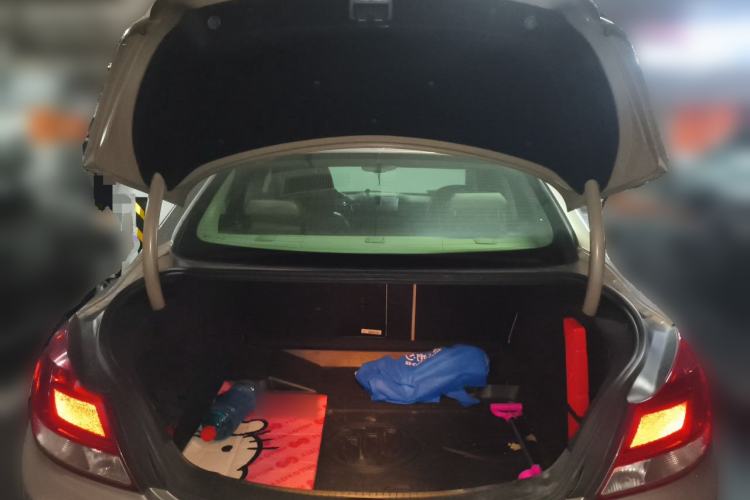 Used Buick Regal 2012 2.0L Luxury Edition Trunk