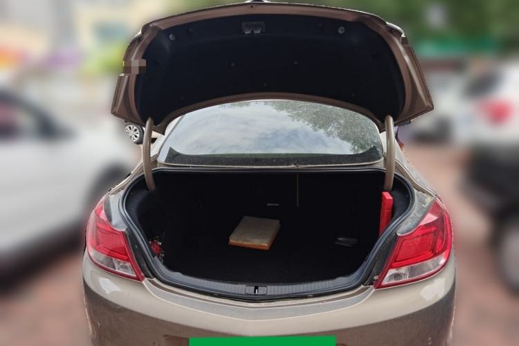 Used Buick Regal 2012 2.0L Comfort Edition Trunk