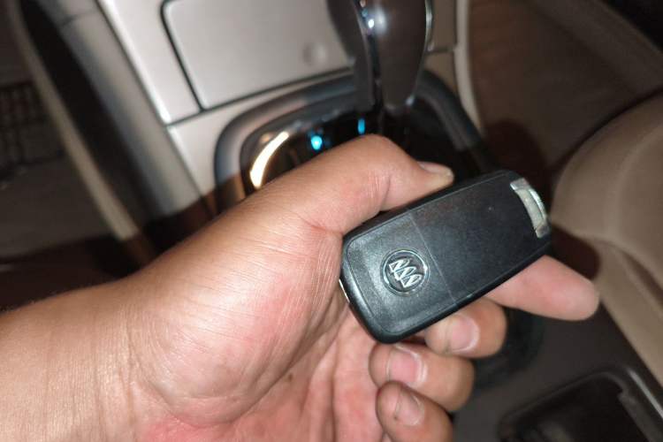 Used Buick Regal 2012 2.0L Luxury Edition Vehicle Key