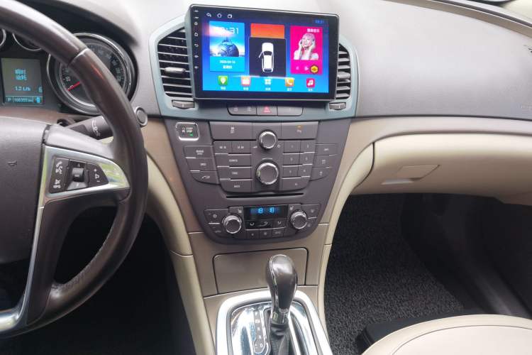 Used Buick Regal 2012 2.4L SIDI Elite Edition Audio And AC Panel