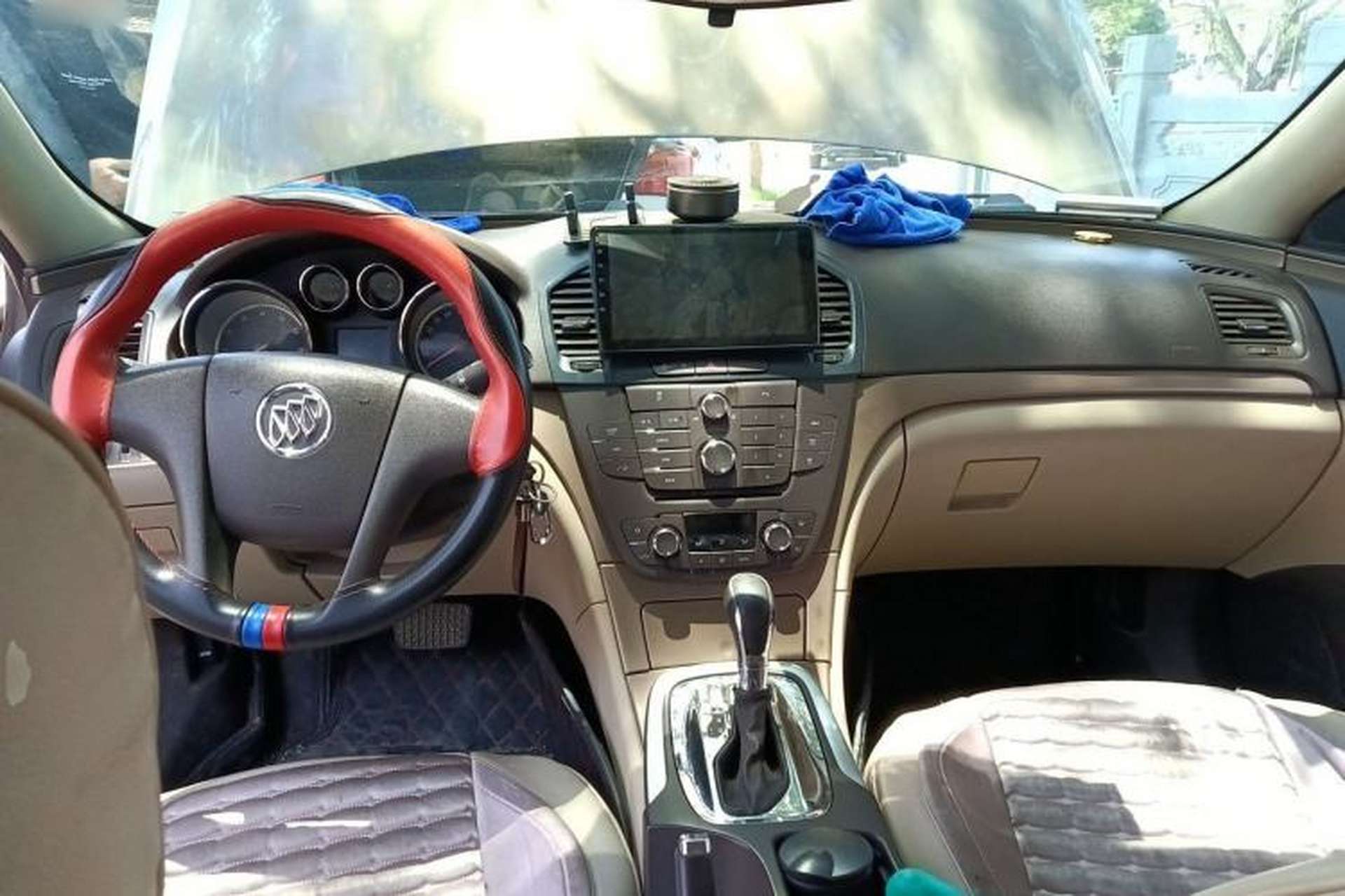 Used Buick Regal 2012 2.0L Comfort Edition Center Console