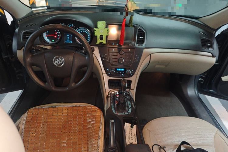 Used Buick Regal 2012 2.0L Comfort Edition Center Console