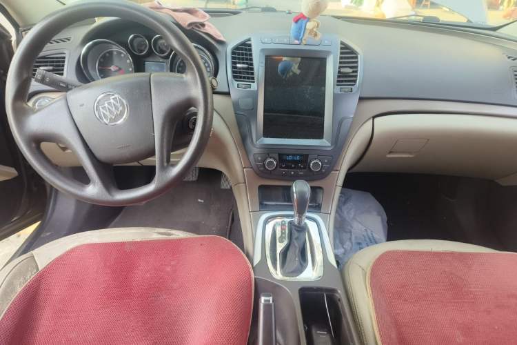 Used Buick Regal 2012 2.0L Comfort Edition Center Console
