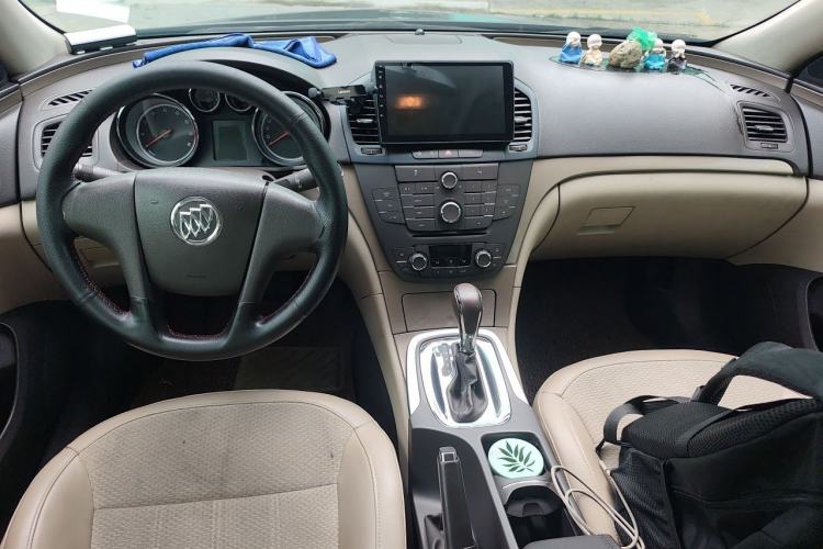 Used Buick Regal 2012 2.0L Comfort Edition Center Console